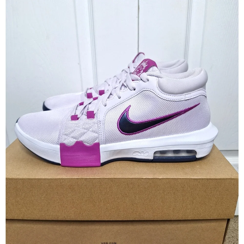 Nike LeBron Witness 8 Barely Grape White Purple Black HQ2139-500 size 10.5